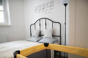 Cozy 2-room apt, Parking nearby